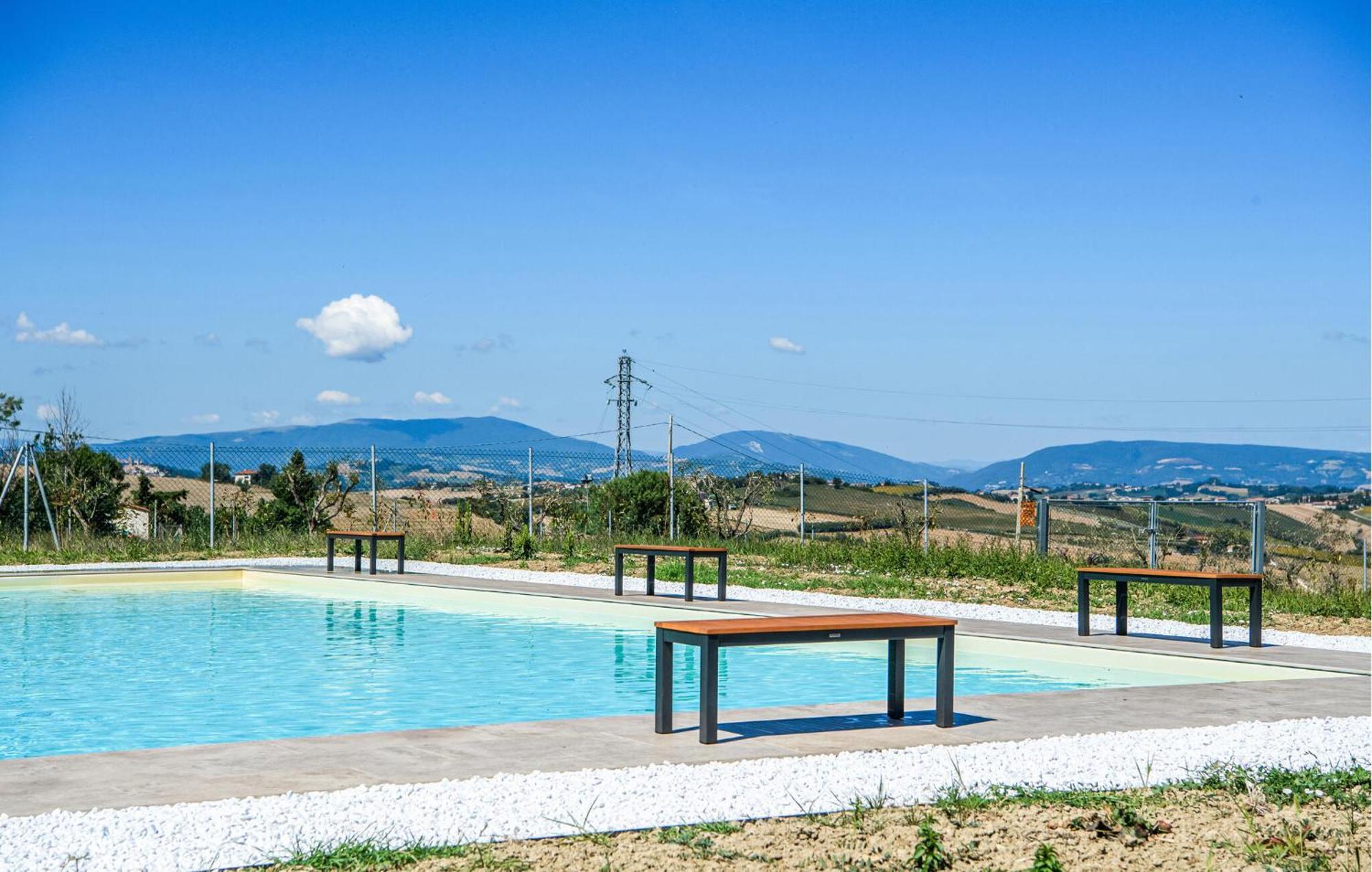 Awesome Home In Terre Roveresche With Wifi La Figurina Εξωτερικό φωτογραφία