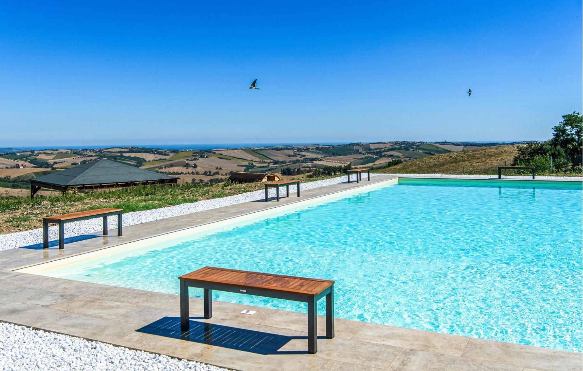 Awesome Home In Terre Roveresche With Wifi La Figurina Εξωτερικό φωτογραφία